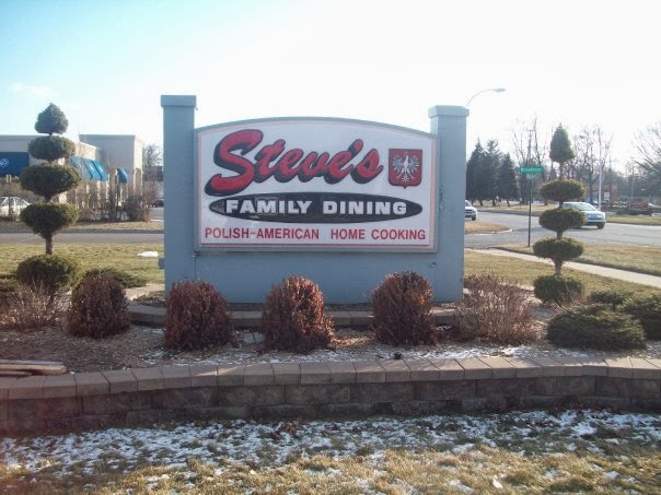 Steves Family Dining Livonia | 15800 Middlebelt Rd, Livonia, MI 48154, USA | Phone: (734) 425-9800