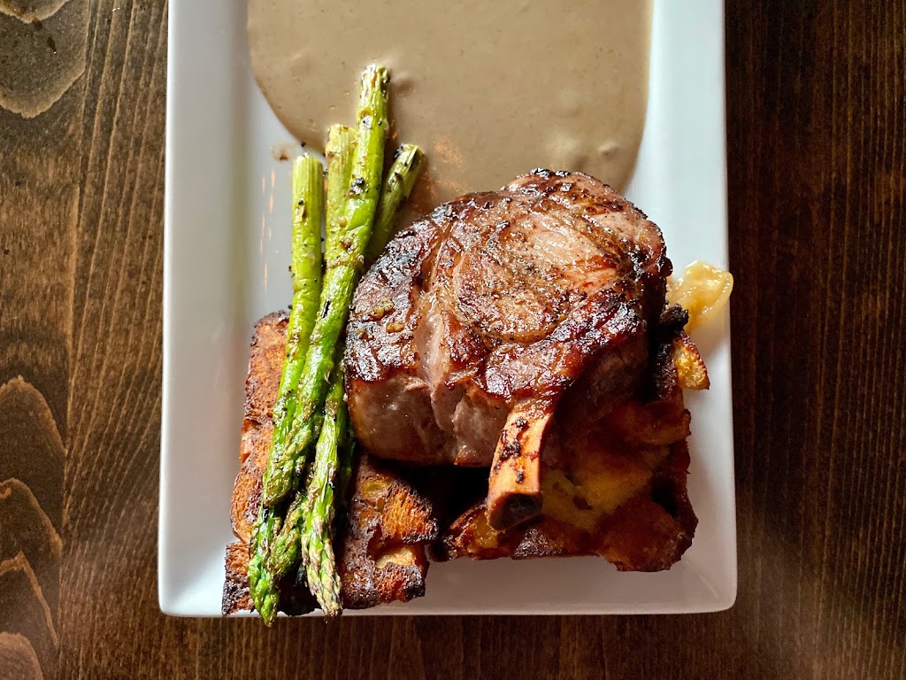 Avanti Restaurant & Bar | 2000 8th Ave F, West Linn, OR 97068, USA | Phone: (503) 826-5631