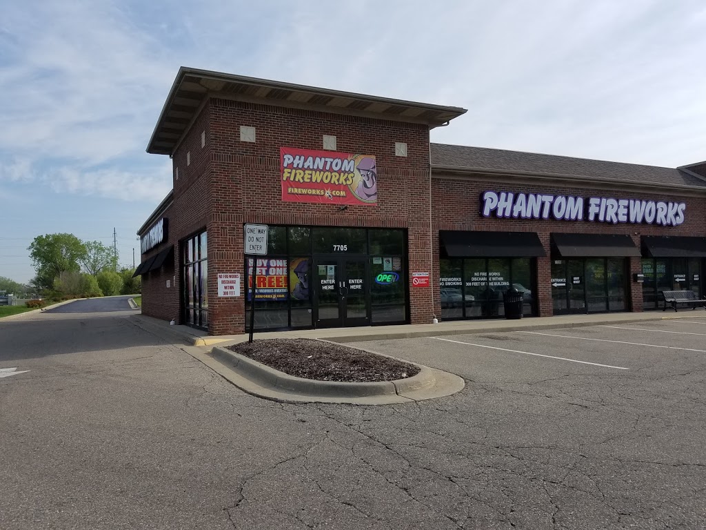 Phantom Fireworks of Taylor | 7705 Telegraph Rd, Taylor, MI 48180, USA | Phone: (313) 292-3460