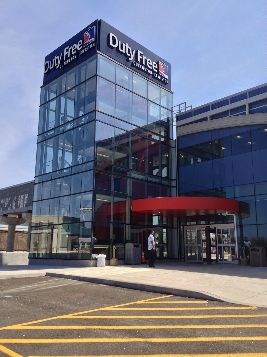 Queenston Lewiston Duty Free | Lewiston Queenston Bridge, Queenston, ON L0S 1L0, Canada | Phone: (905) 262-5363