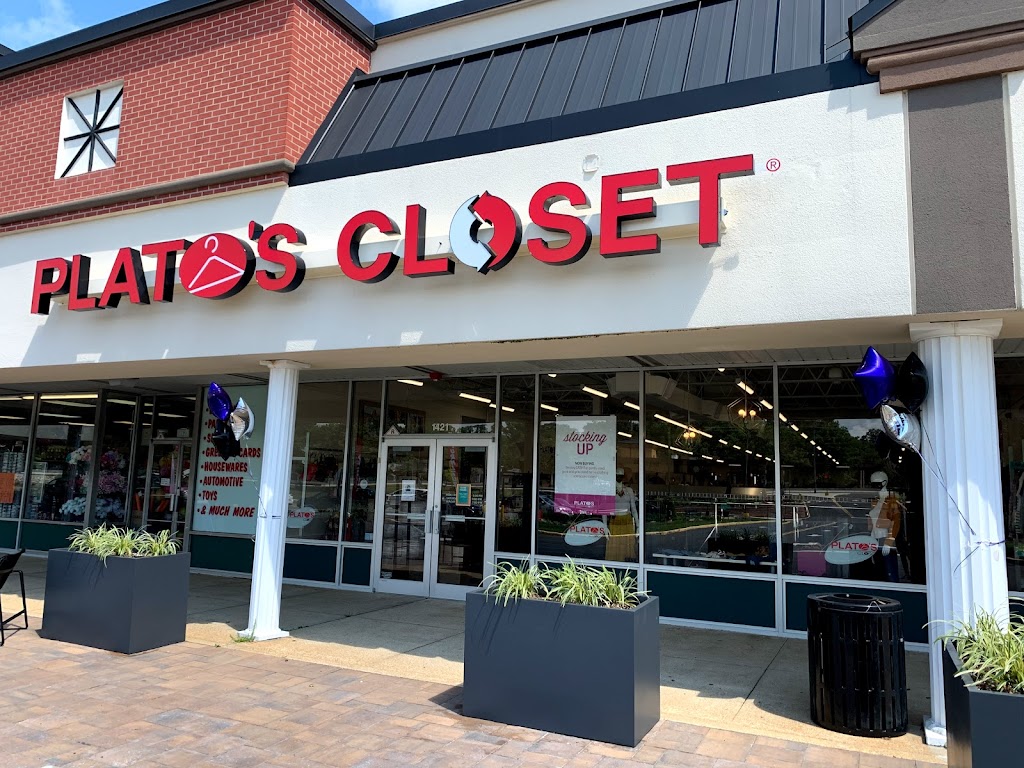 Platos Closet Middletown | 1421 NJ-35, Middletown Township, NJ 07748, USA | Phone: (732) 865-9412