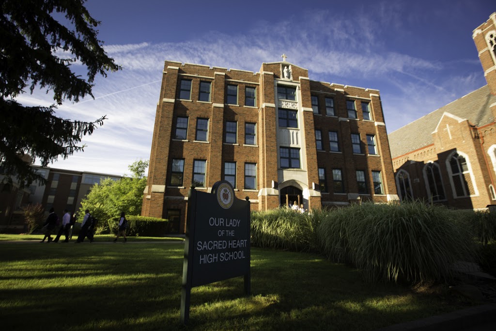 Our Lady of the Sacred Heart High School | 1504 Woodcrest Ave, Coraopolis, PA 15108, USA | Phone: (412) 264-5140
