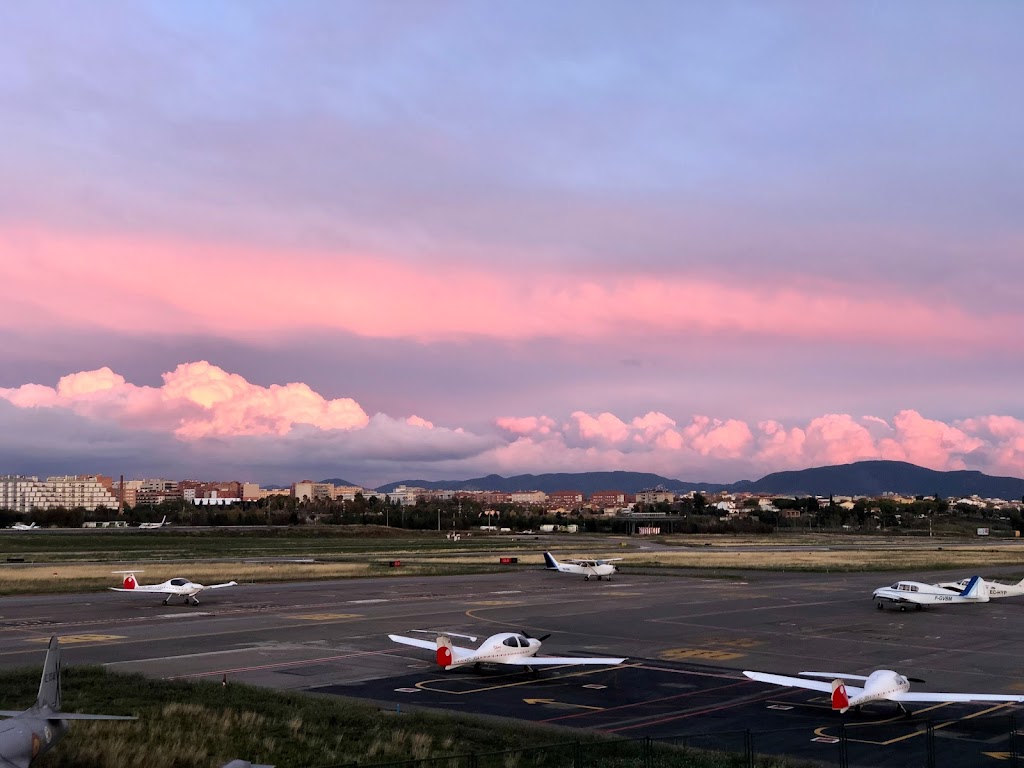 Aeroclub Barcelona Sabadell | Aeropuerto de Sabadell, Ctra. de Bellaterra s/n, 08205 Sabadell, Barcelona, Spain | Phone: 937 10 19 52