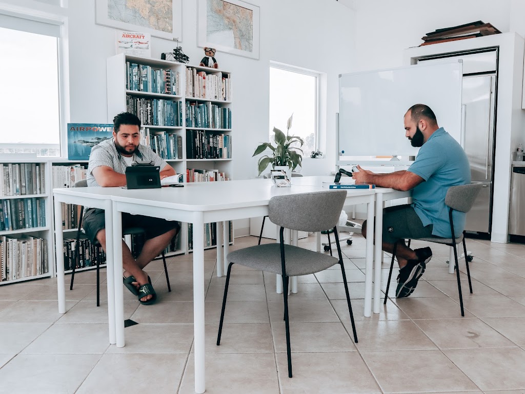 Top Flight Aviation | 1961 Aviation Dr Suite 201, Corona, CA 92880, USA | Phone: (951) 335-5590