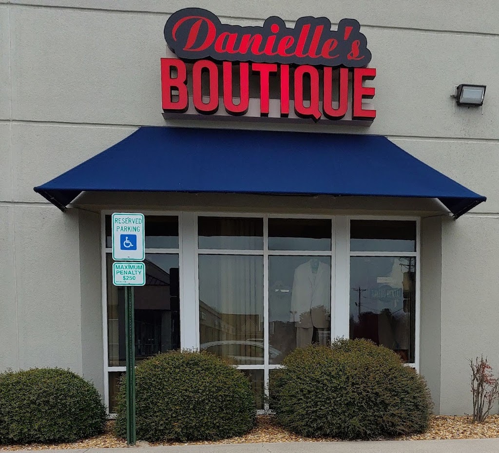 Danielles Boutique Bridal and Tuxedo Rentals | 401 S Griffin St # 175, Elizabeth City, NC 27909, USA | Phone: (252) 338-8965