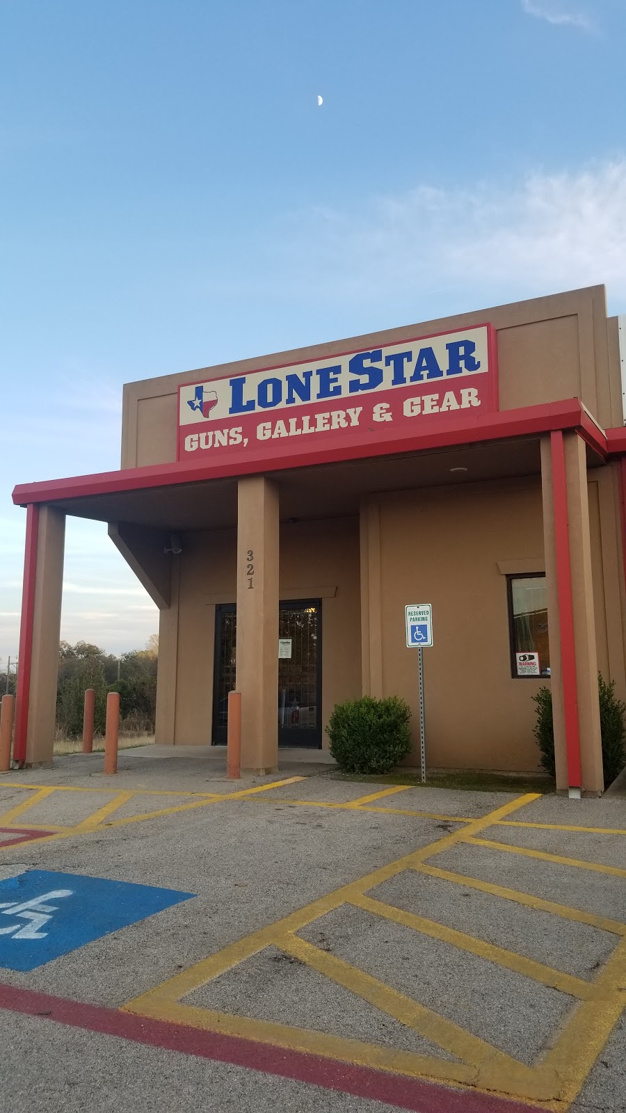 Lone Star Guns Gallery & Gear | 321 Interstate 20 Frontage Rd, Weatherford, TX 76087, USA | Phone: (817) 599-9275