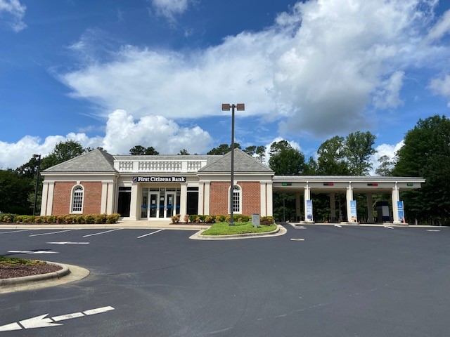 First Citizens Bank | 53 Chatham Downs Dr, Chapel Hill, NC 27517, USA | Phone: (919) 967-7131