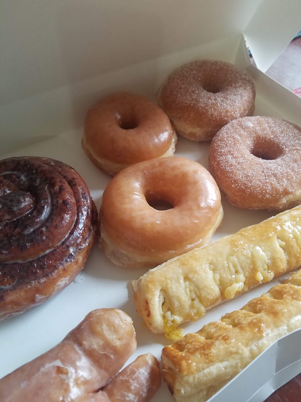 Glaze King Donuts | 1056 Albemarle Rd, Asheboro, NC 27205, USA | Phone: (336) 318-0864