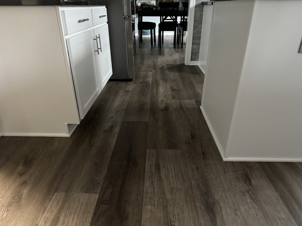 Select Flooring Design | 400 N Ann Arbor St, Saline, MI 48176, USA | Phone: (734) 944-3772