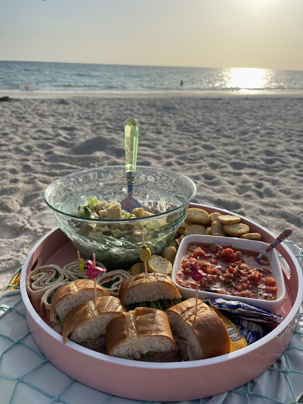 Sandy Toes Luxury Beach Picnics | 2107 22nd Ave W, Bradenton, FL 34205, USA | Phone: (941) 253-6545