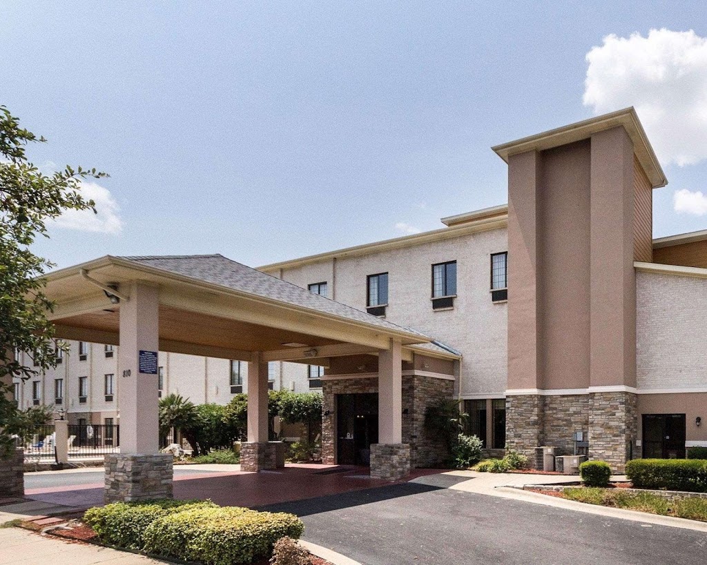 Comfort Inn & Suites | 810 S Water St, Burnet, TX 78611, USA | Phone: (512) 756-1789