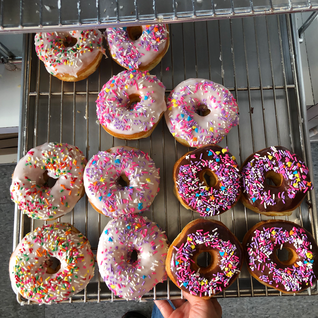 Donut Stoppe | 21461 Brookhurst St, Huntington Beach, CA 92646 | Phone: (714) 963-1100