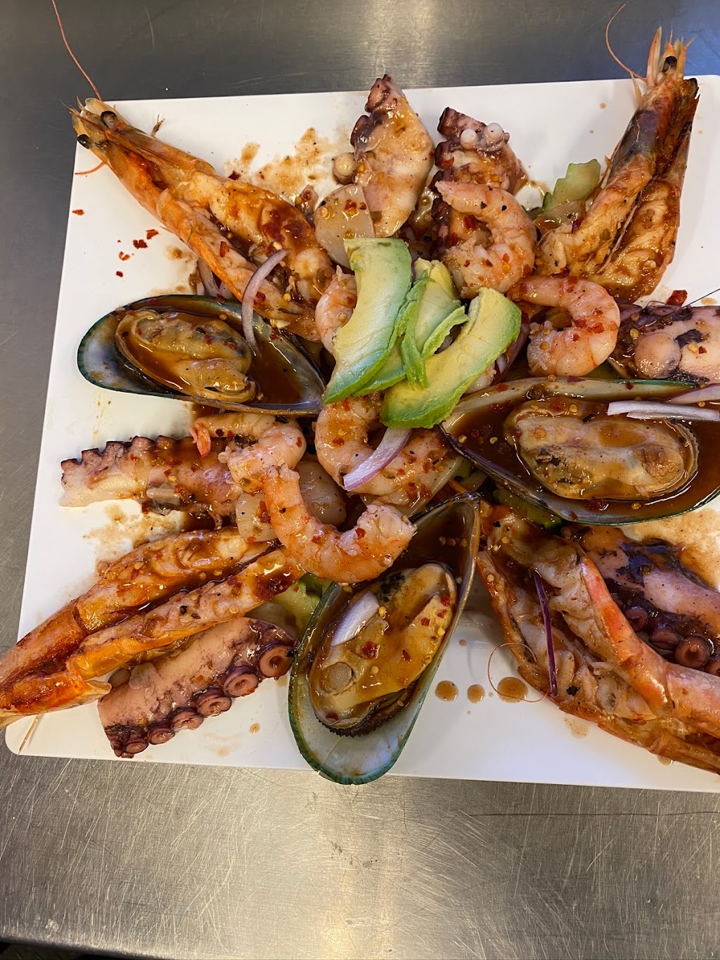 Mariscos las islitas | 2449 N Church St, Burlington, NC 27217, USA | Phone: (336) 639-7723