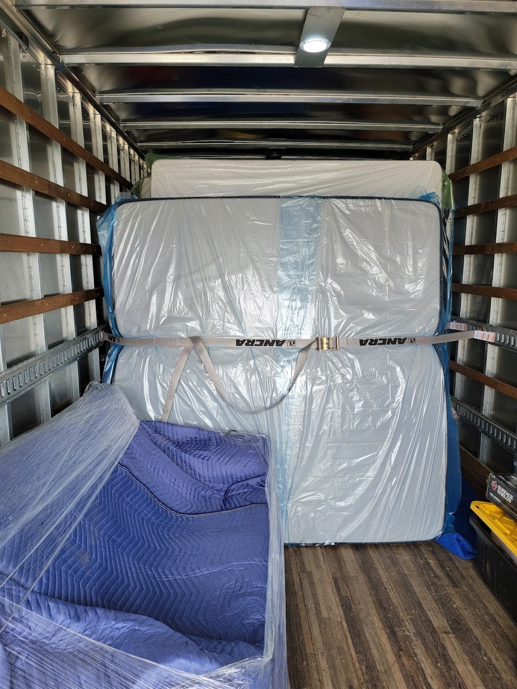 2 Fellas Moving Company | 7601 Blvd 26 Office 7, North Richland Hills, TX 76180, USA | Phone: (469) 250-1363