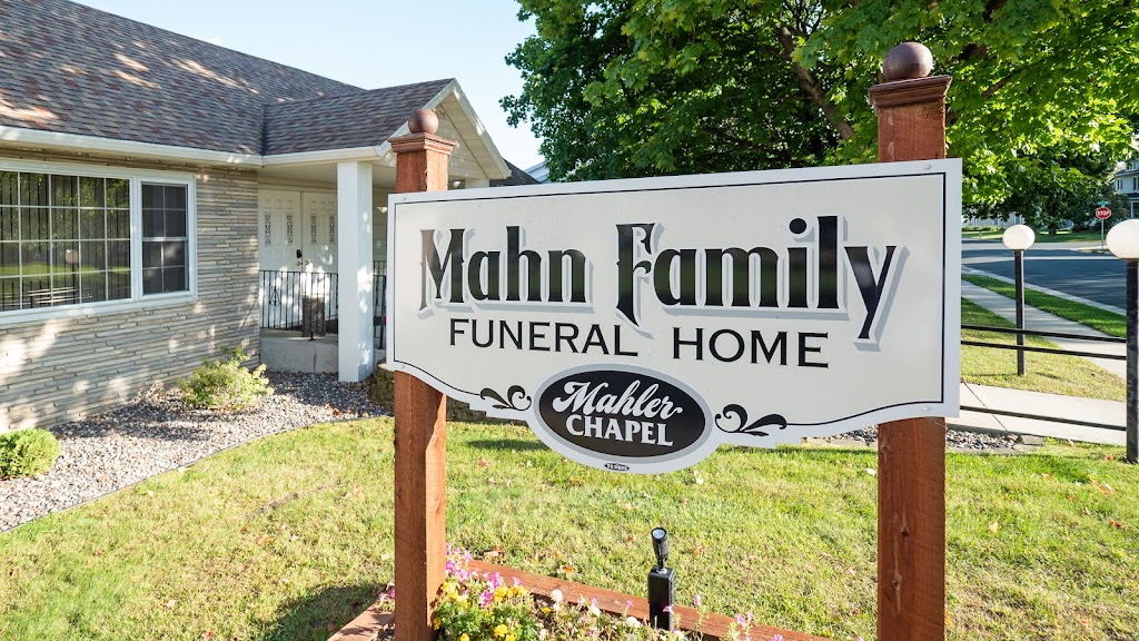Mahn Family Funeral and Cremation Services, Mahler Chapel | 209 1st Ave NW, Pine Island, MN 55963, USA | Phone: (507) 356-4620