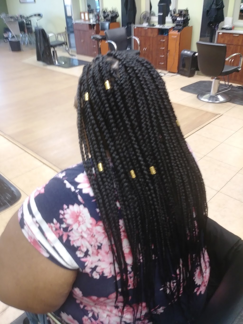 Xquisite Beauty & Braids | 4041 E Thomas Rd, Phoenix, AZ 85018, USA | Phone: (661) 718-7879