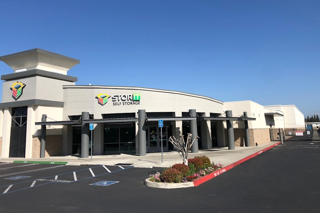 Stor It Self Storage & Business Center | 2491 Alluvial Ave, Clovis, CA 93611, USA | Phone: (559) 314-0133