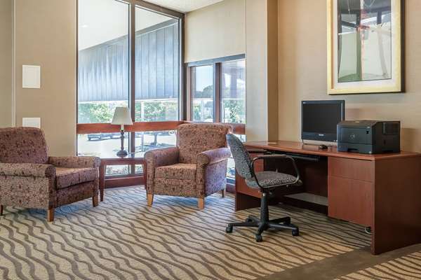 Comfort Inn - Hall of Fame | 5345 Broadmoor Cir NW, Canton, OH 44709, USA | Phone: (330) 492-1331