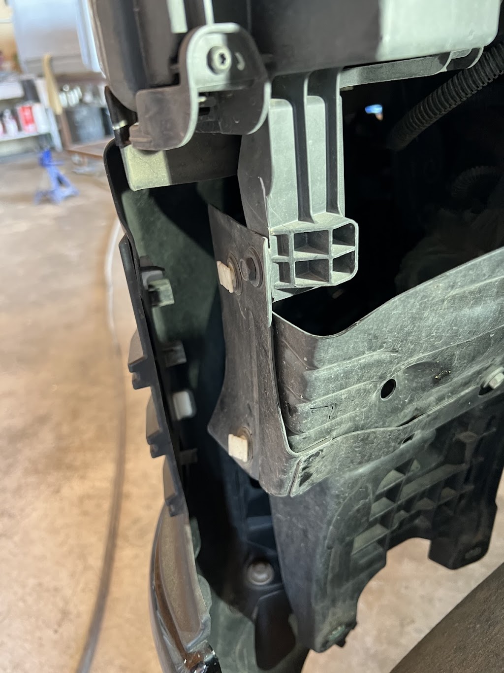 Muro's Auto Body Shop 5736 Newt Patterson Rd, Mansfield, TX 76063