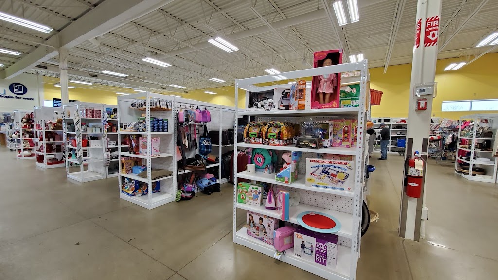 Goodwill - Blaine: Ball Road NE | 4333 Ball Rd NE, Circle Pines, MN 55014, USA | Phone: (763) 784-2713