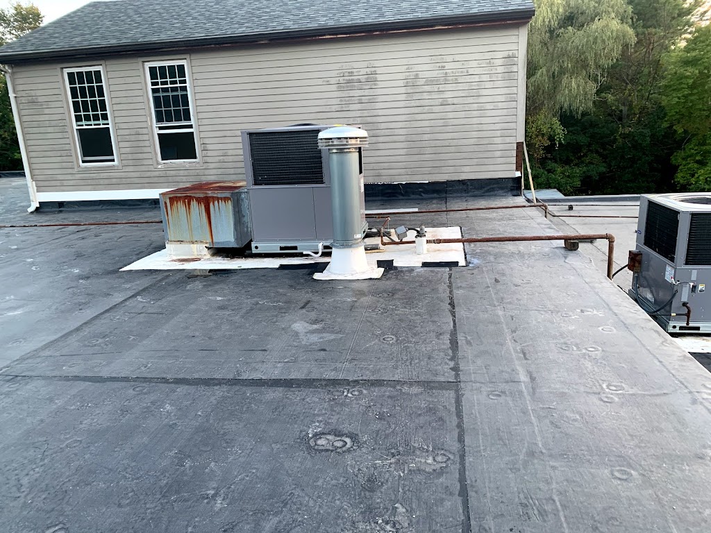 ROBERT ROOFING AND GUTTERS, INC. | 82 Main St, Norfolk, MA 02056, USA | Phone: (857) 247-8709