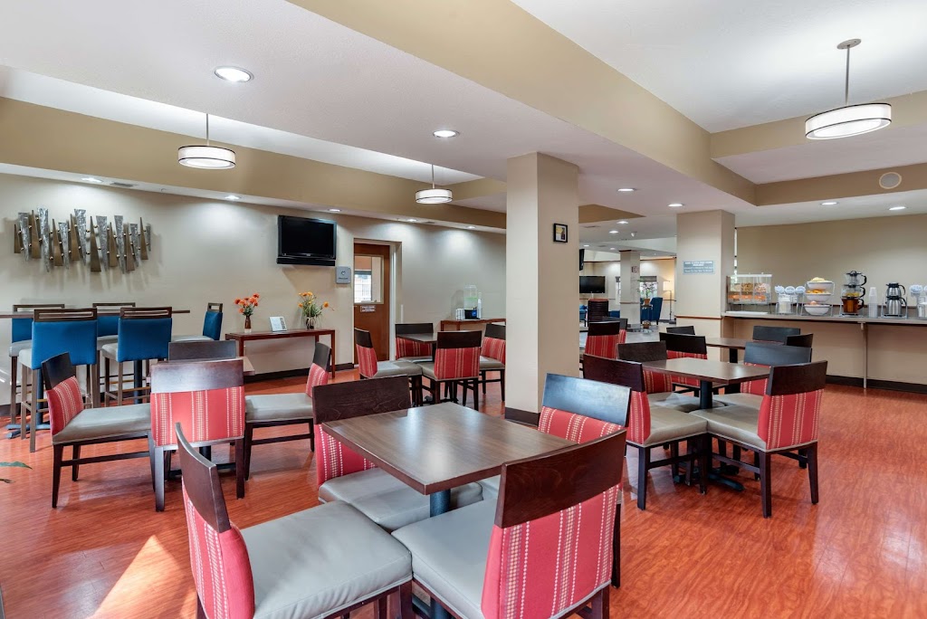 Comfort Suites Airport | 1180 Airport Rd, Jacksonville, FL 32218, USA | Phone: (904) 741-0505