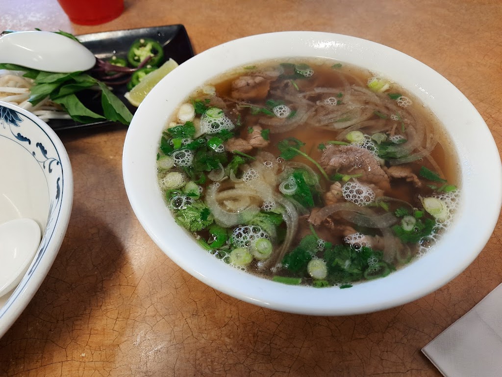 Issaquah Pho Restaurant | 1025 NW Gilman Blvd, Issaquah, WA 98027, USA | Phone: (425) 392-2100