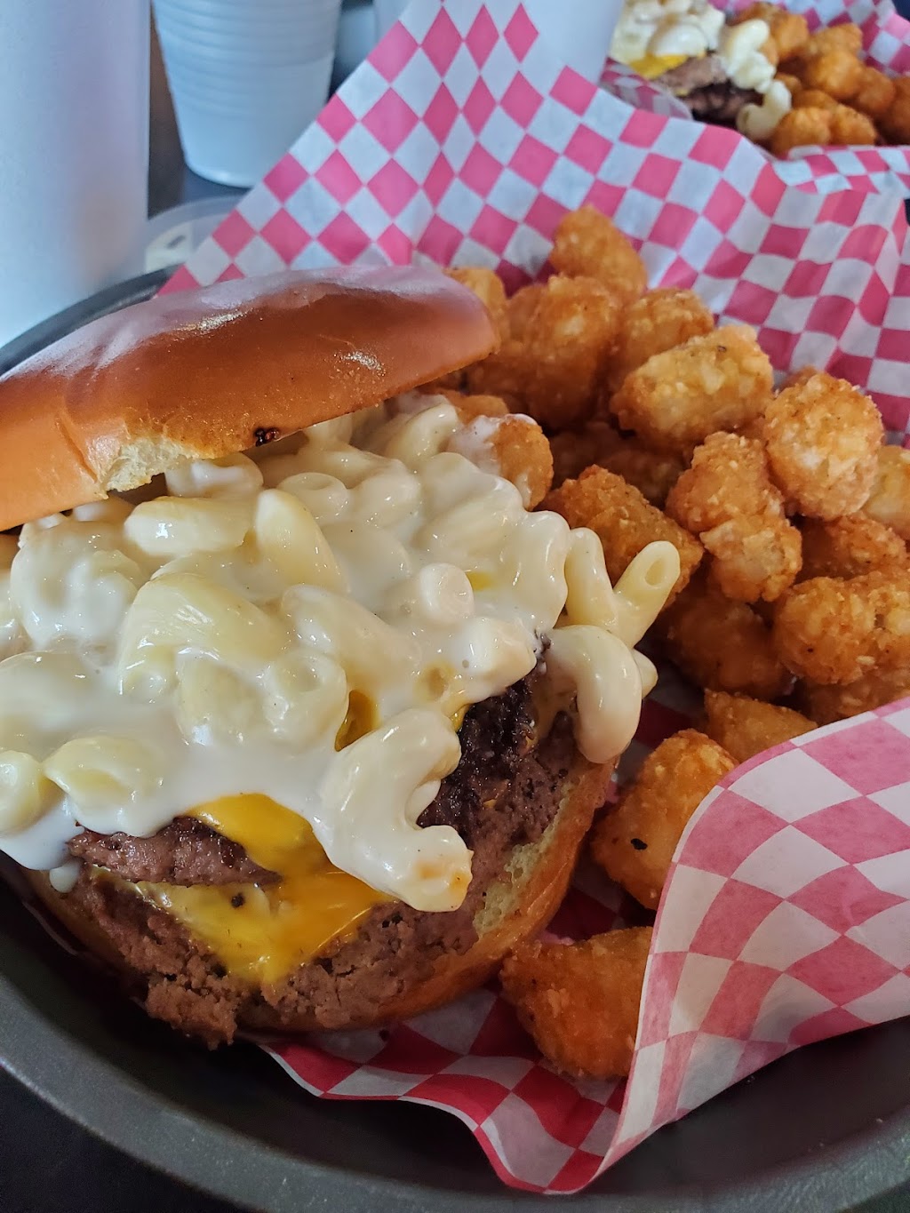 Gurtys Burgers | 214 E 12th St, Newton, KS 67114, USA | Phone: (316) 333-1878