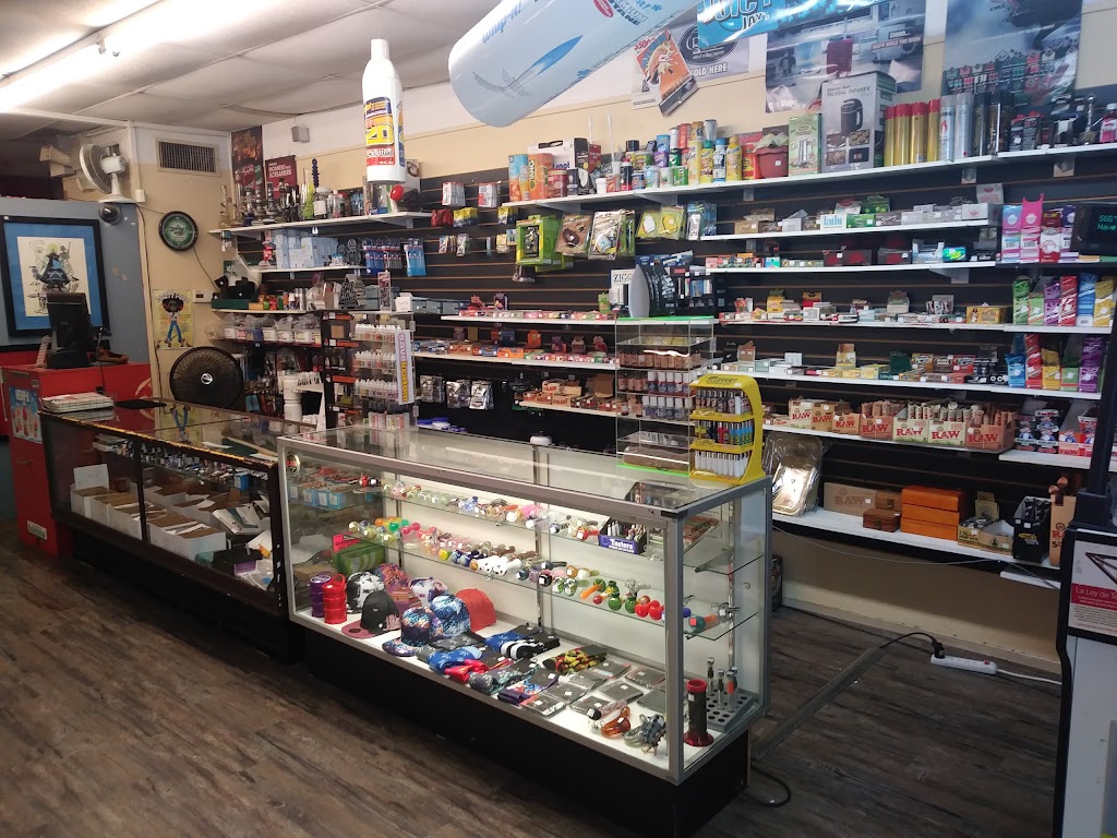 S & Gs Glassworks | 4820 Kostoryz Rd Ste A, Corpus Christi, TX 78415 | Phone: (361) 852-4899