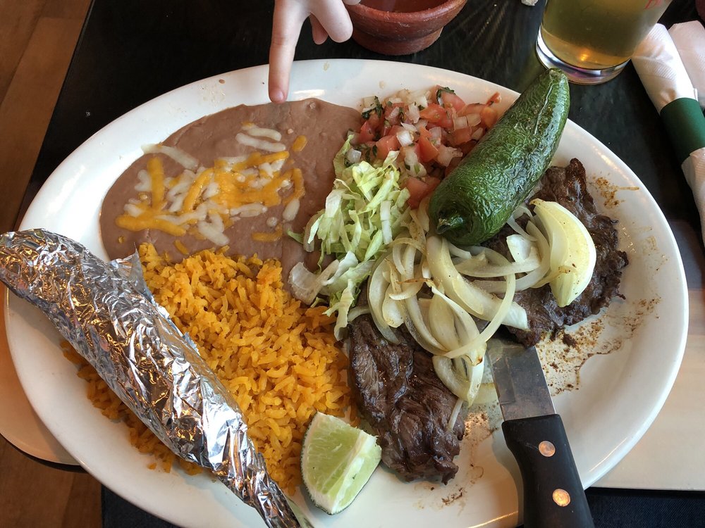 El Gallo Giro Mexican Street Food and Tequila Bar | 1435 N Eagle Rd Suite 140, Meridian, ID 83642, USA | Phone: (208) 322-8226