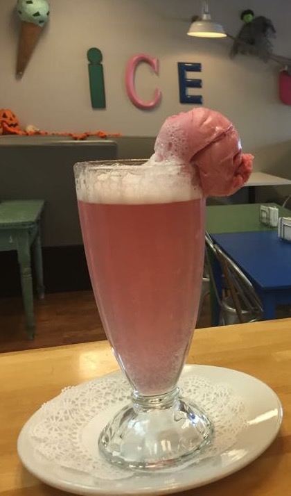 Lulus Ice Cream Parlor & Treatery | 2056 E Canal Dr, Turlock, CA 95380, USA | Phone: (209) 667-5858