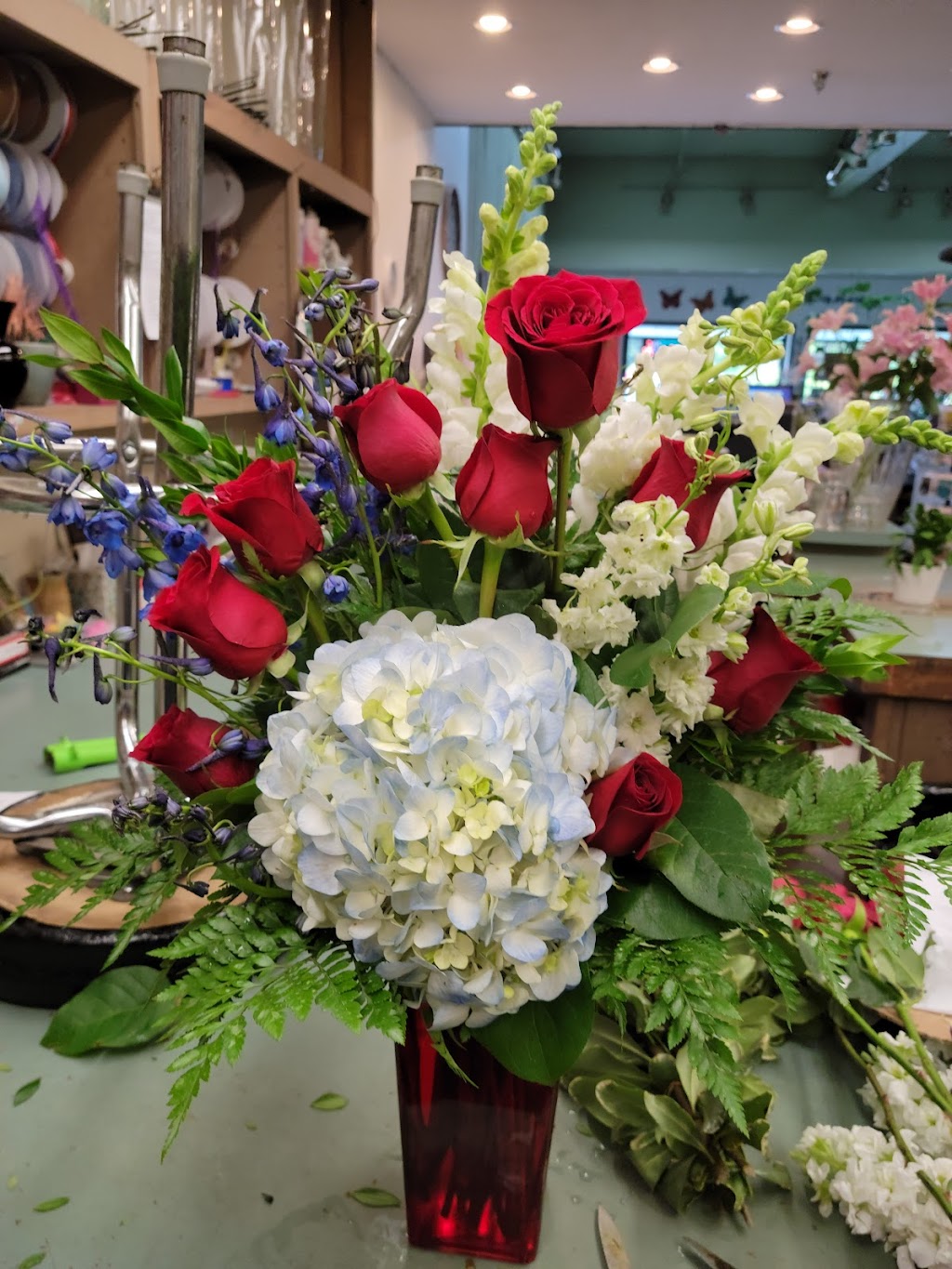 Maple Valley Buds & Blooms | 23220 Maple Valley Black Diamond Rd SE #11, Maple Valley, WA 98038, USA | Phone: (425) 432-1229