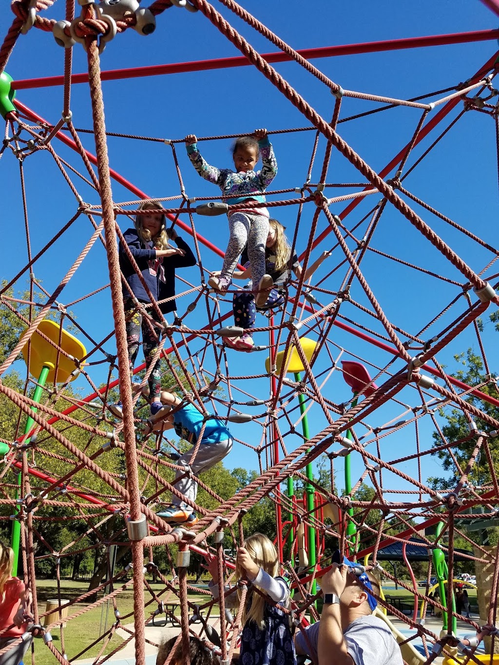 Parr Park Playground Pavilion | 3010 Parr Ln, Grapevine, TX 76051, USA | Phone: (817) 410-3450