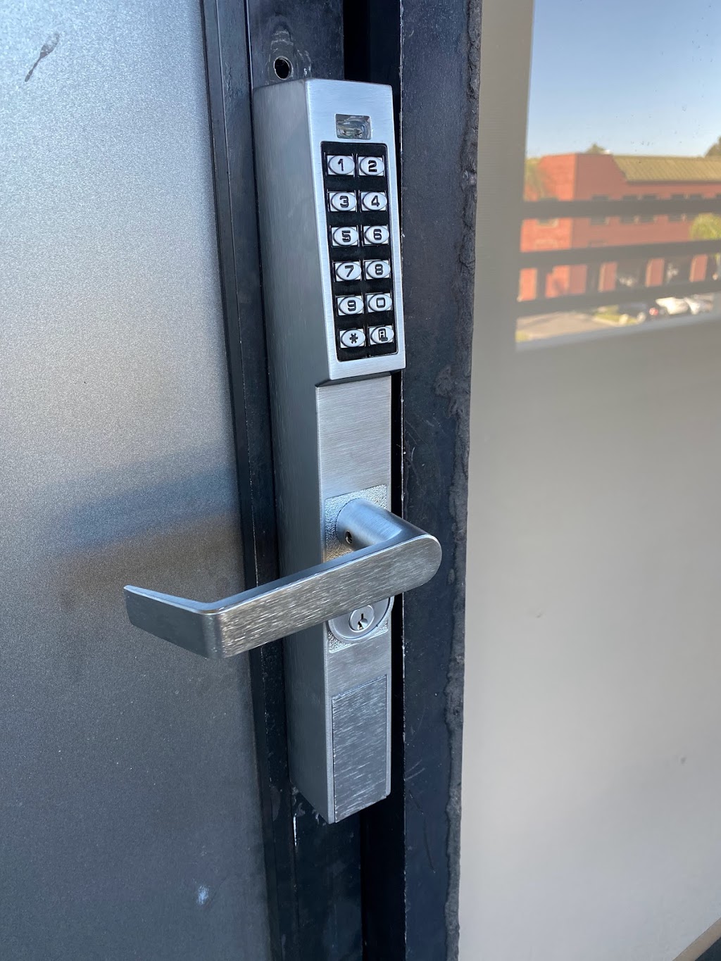 OC Locksmith | 11611 Arroyo Ave, Santa Ana, CA 92705, USA | Phone: (714) 909-4314