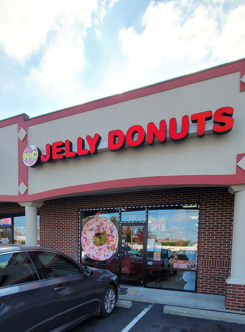 NC Jelly Donuts | 3260 S Church St, Burlington, NC 27215, USA | Phone: (336) 584-5929