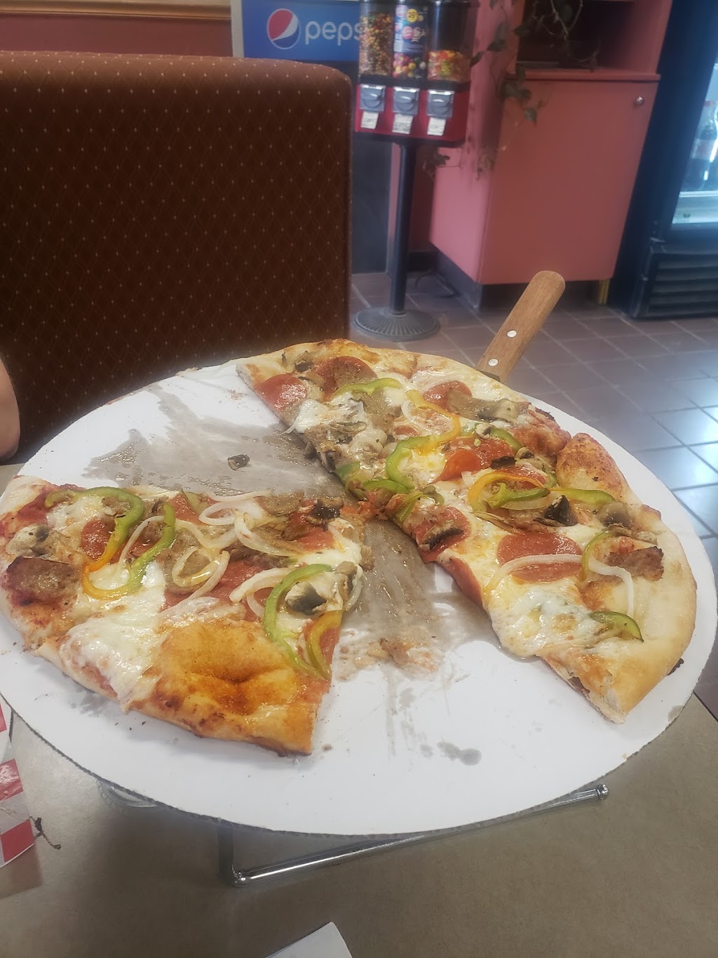 Pizzarelli’s Pizzeria | 15858 Manchester Rd, Ellisville, MO 63021, USA | Phone: (636) 394-0094