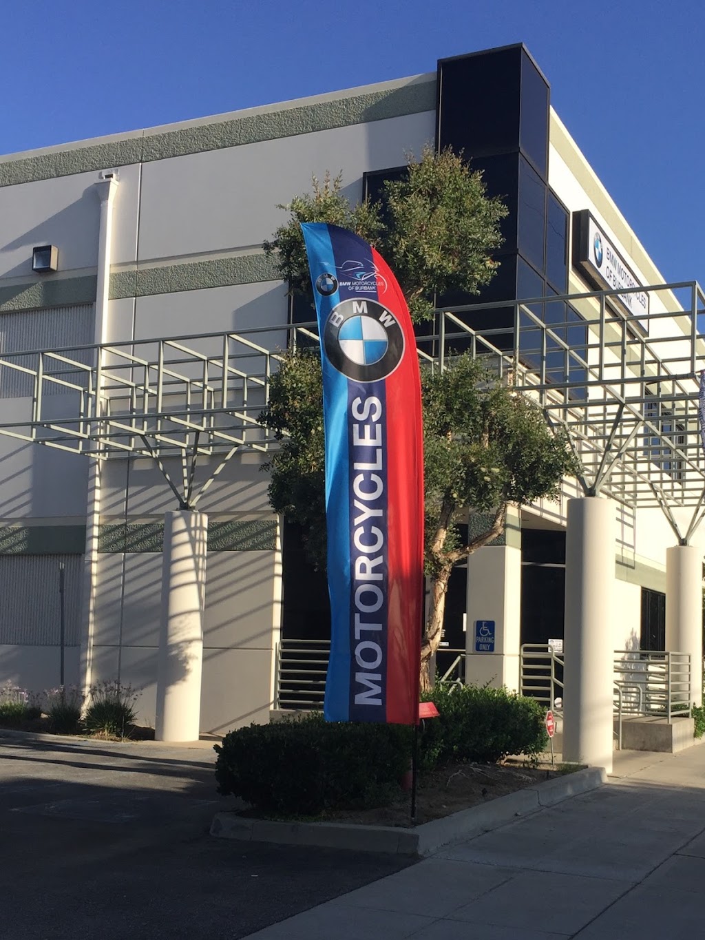 BMW Motorcycles of Burbank | 2913 N Ontario St, Burbank, CA 91504, USA | Phone: (818) 446-2450