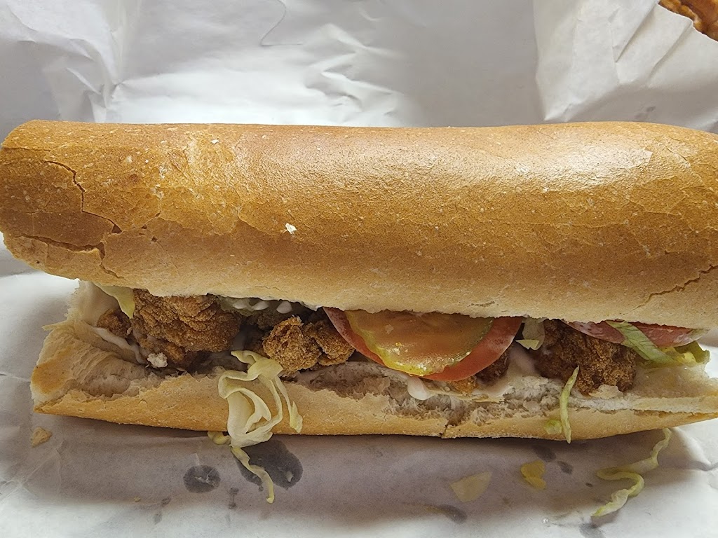 Mikes Po Boys | 1006 E Worthey St, Gonzales, LA 70737, USA | Phone: (225) 647-4746