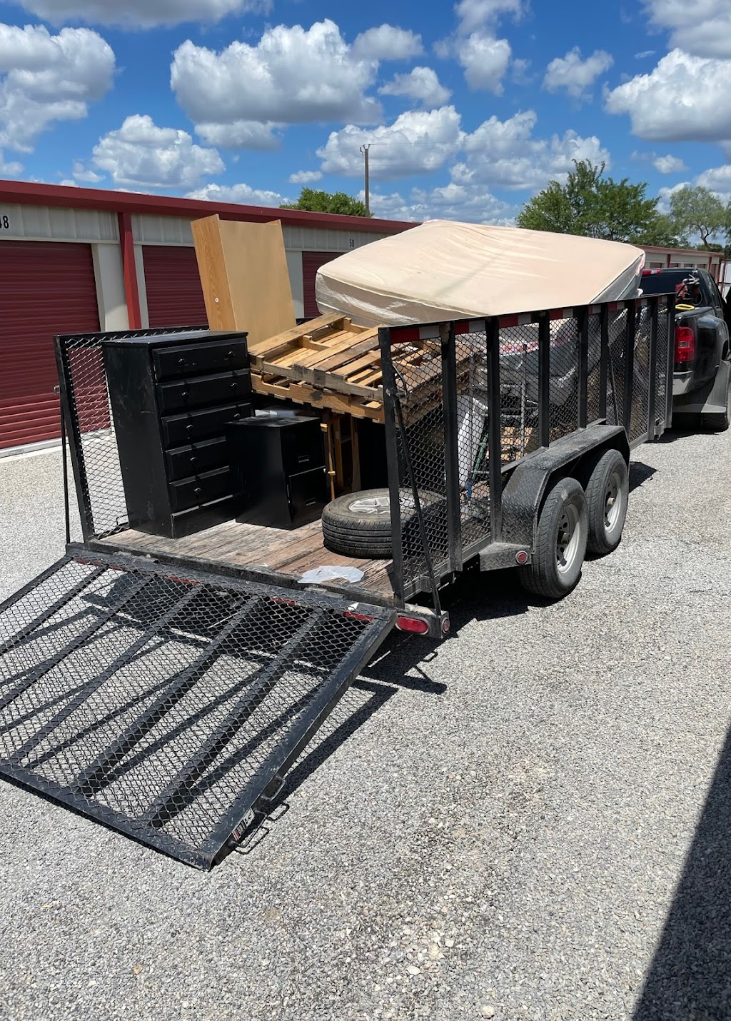 Country Cousin Junk Removal Haulers | 800 Construction St, Farmersville, TX 75442, USA | Phone: (972) 643-8868