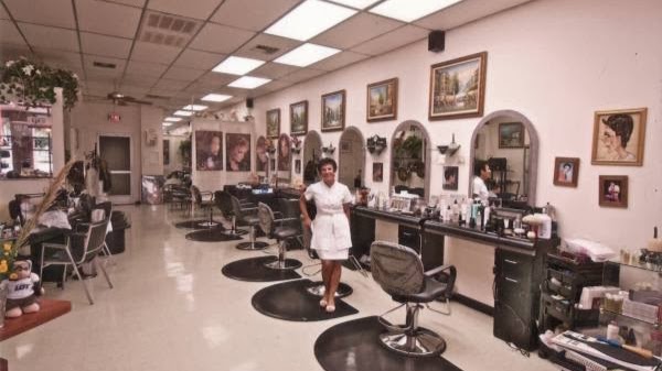 La Riviera Hair & Nail Salon | 39324 US Hwy 19 N, Tarpon Springs, FL 34689, USA | Phone: (727) 784-1241