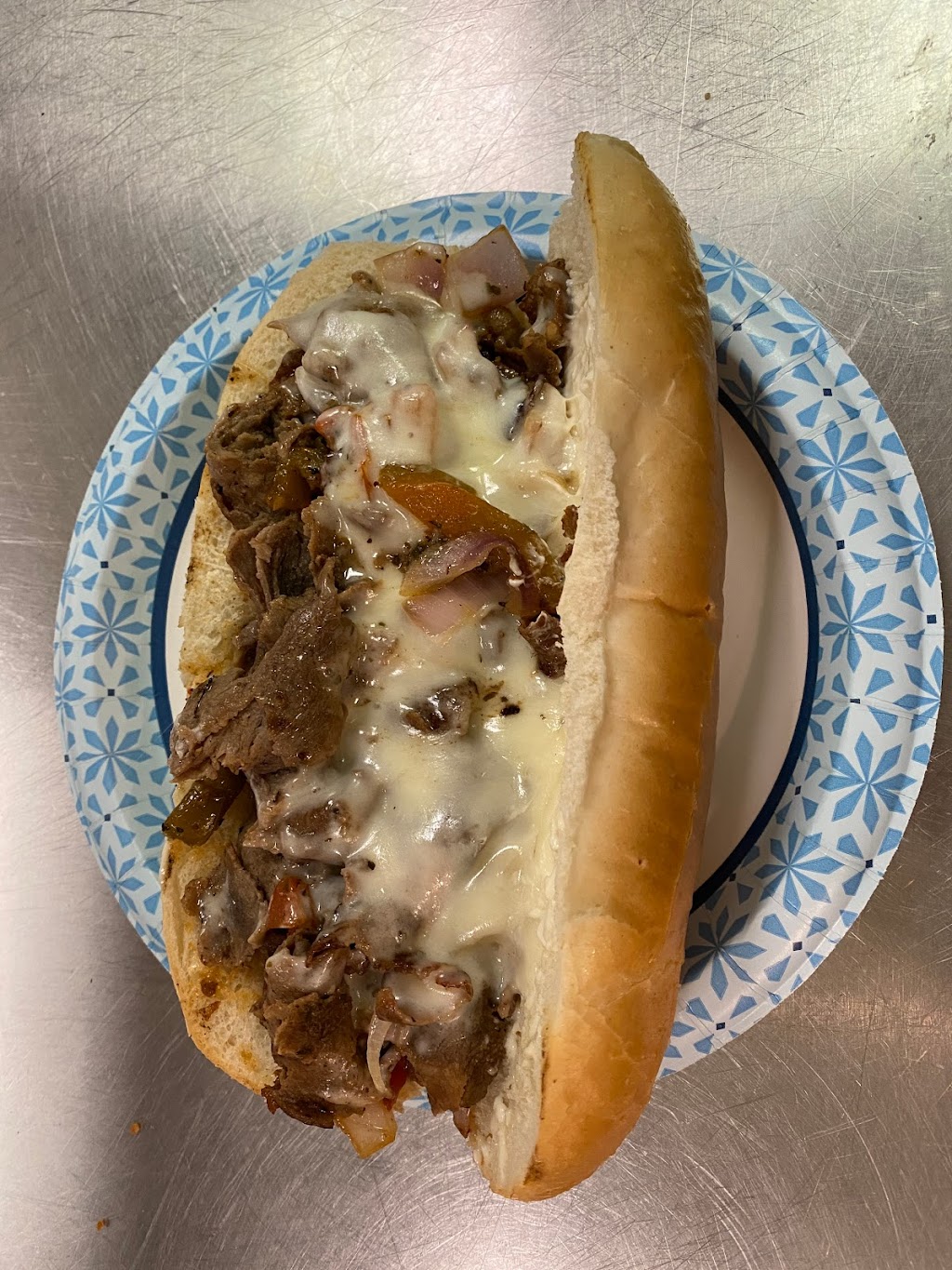 Lucky’s Bar & Grille | 1724 Prospect Rd, Pittsburgh, PA 15236, USA | Phone: (412) 881-4044