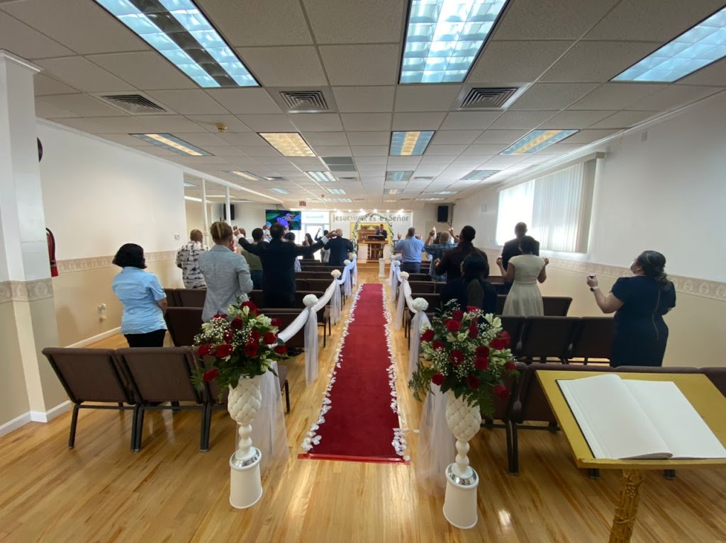 Iglesia Universal | 348 Jackson St, Lawrence, MA 01841, USA | Phone: (800) 581-4141