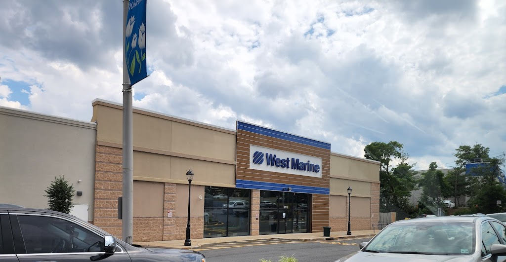 West Marine | 893 St Georges Ave, Woodbridge Township, NJ 07095, USA | Phone: (732) 621-8353