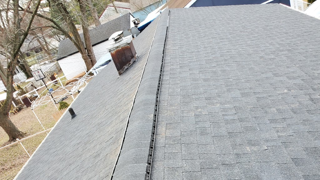 ER Roofing And Cleaning LLC | 3126 Summerfield Dr, Indianapolis, IN 46214, USA | Phone: (317) 217-8269