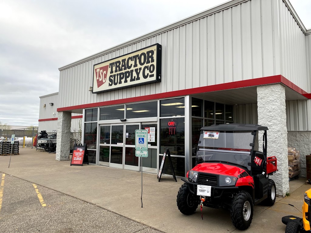 Tractor Supply Co. | 1445 N Acres Rd, Prescott, WI 54021, USA | Phone: (715) 262-4500