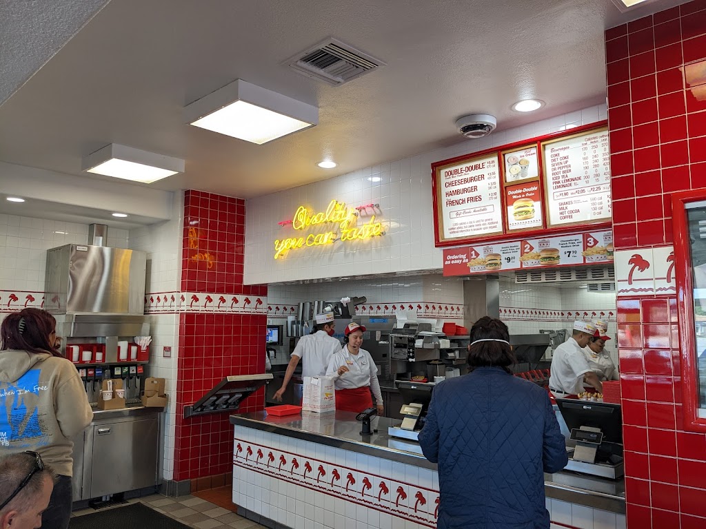 In-N-Out Burger | 9070 Whittier Blvd, Pico Rivera, CA 90660, USA | Phone: (800) 786-1000