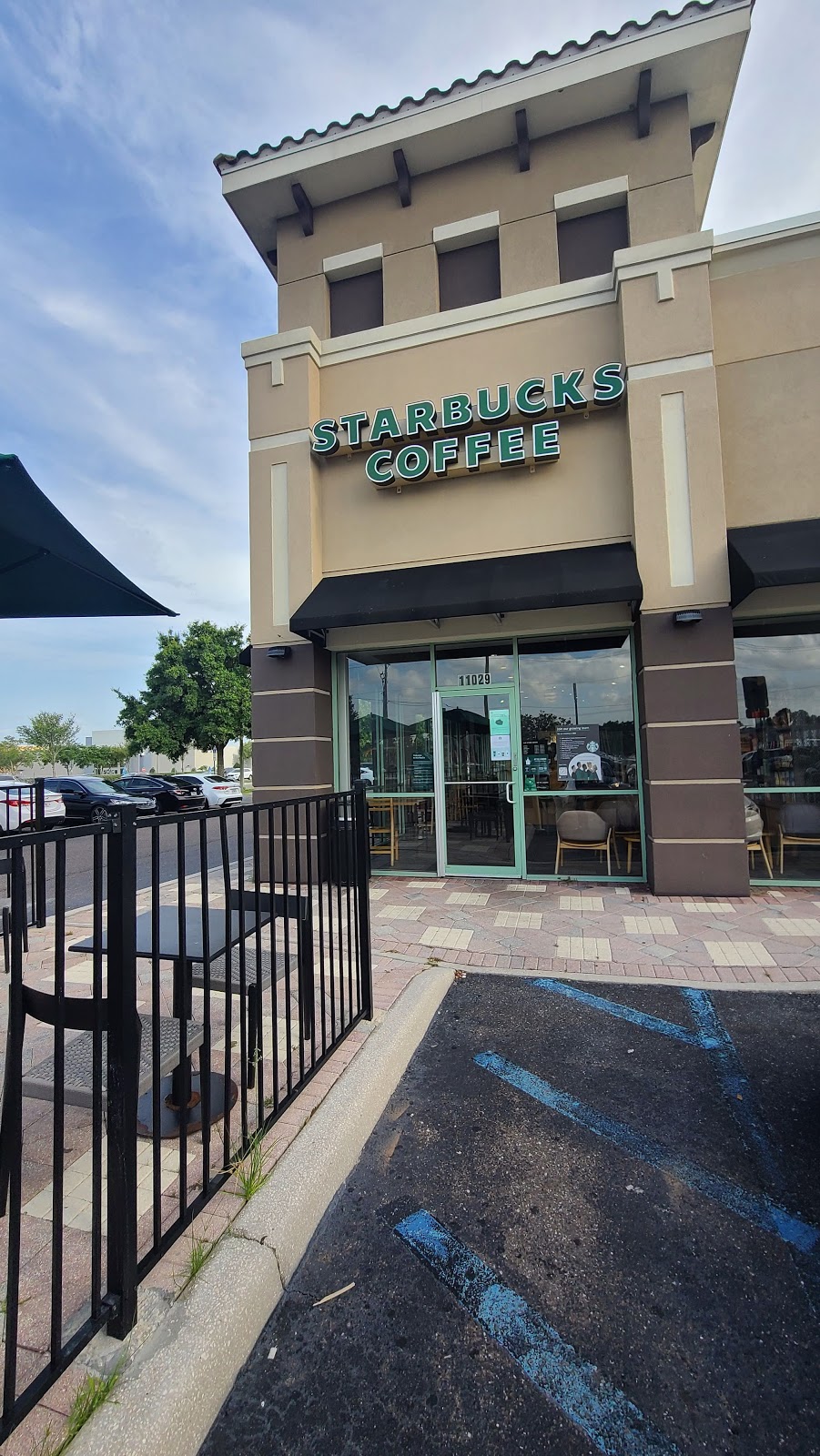 Starbucks | 11029 Causeway Blvd, Brandon, FL 33511, USA | Phone: (813) 681-7607