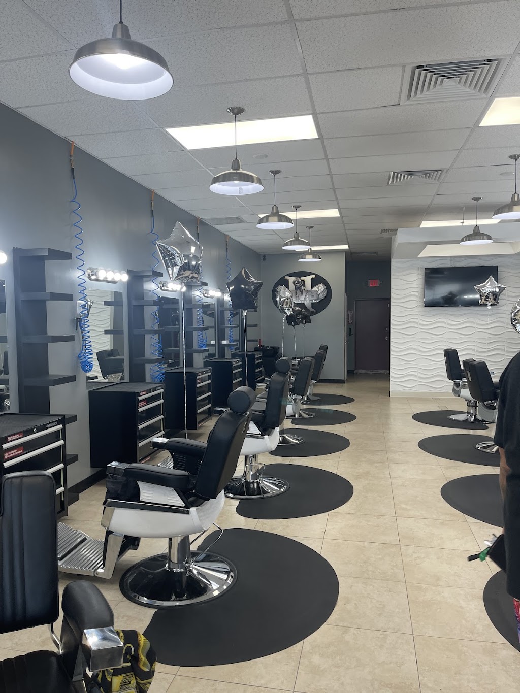 MVB Barbershop | 10045 W Hillsborough Ave, Tampa, FL 33615, USA | Phone: (813) 580-3121