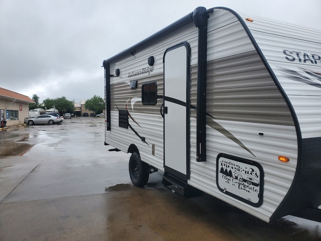 Floyds RV - Norman | 912 N Adkins Hill Rd, Norman, OK 73072 | Phone: (405) 266-5783