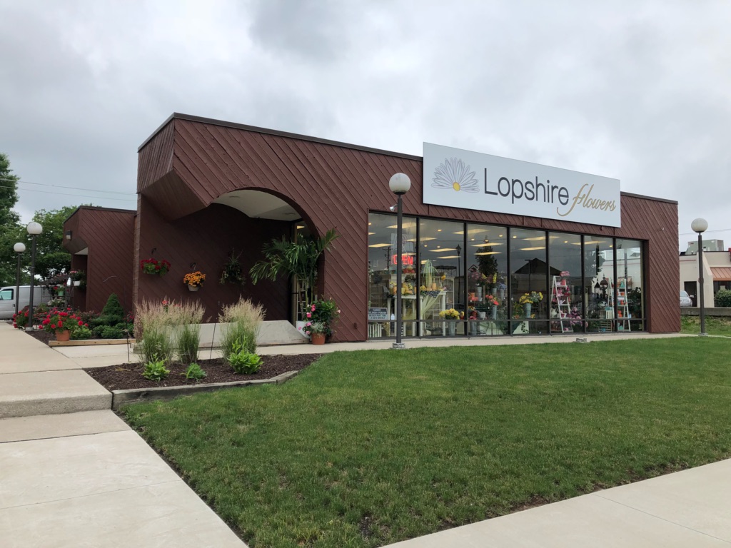 Lopshire Flowers | 2211 Maplecrest Rd, Fort Wayne, IN 46815, USA | Phone: (260) 493-1581